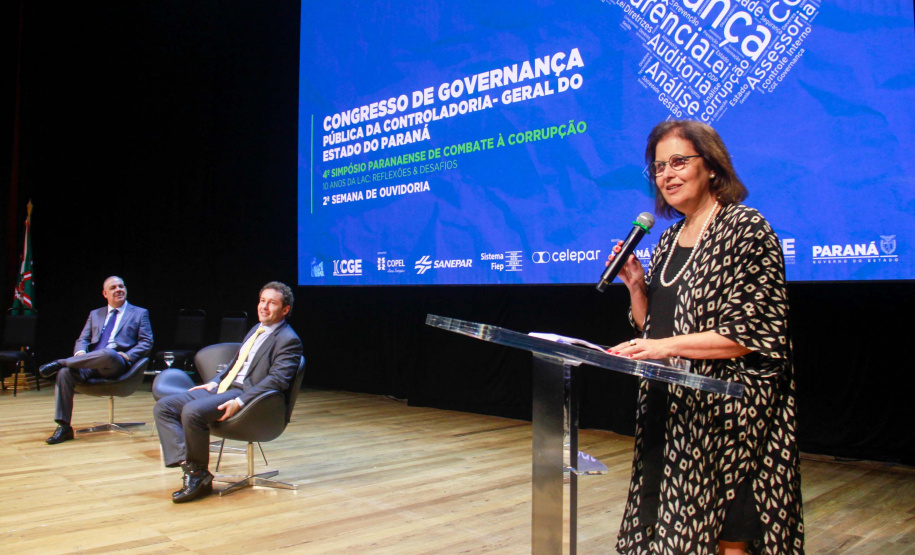 cenas do segundo dia do Congresso de Governança Pública da CGE PR