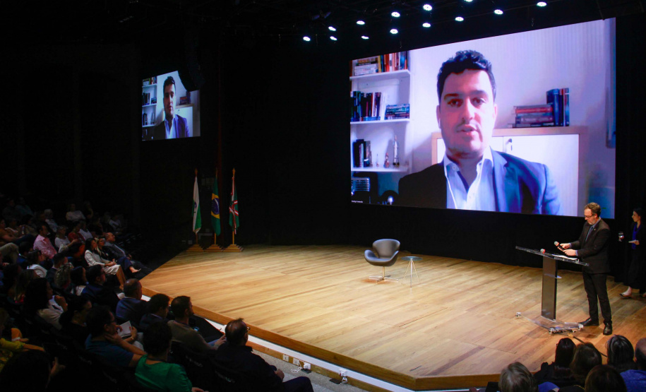 cenas do segundo dia do Congresso de Governança Pública da CGE PR