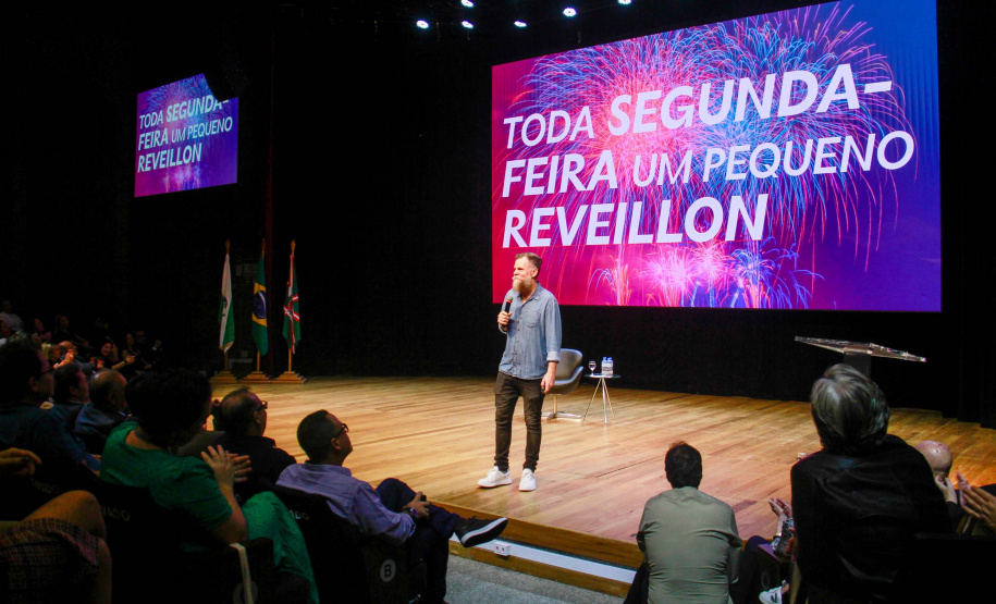 cenas do segundo dia do Congresso de Governança Pública da CGE PR