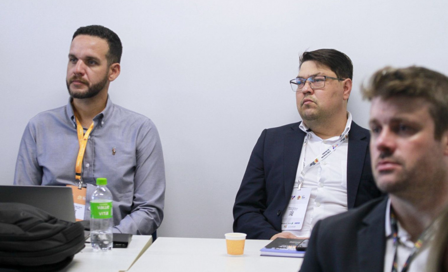 equipe da CGE participa de Grupo de Trabalho no Cosud