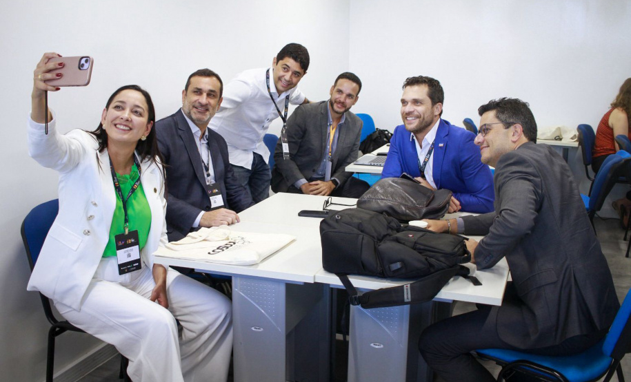 equipe da CGE participa de Grupo de Trabalho no Cosud