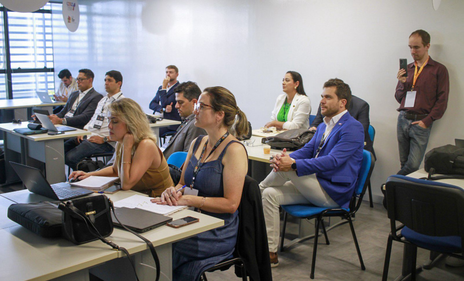 equipe da CGE participa de Grupo de Trabalho no Cosud