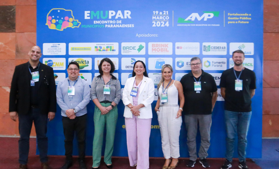 Controladora-geral participa do Emupar e apresenta Controla Paraná