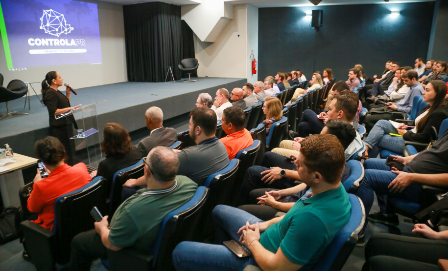 reunião da CGE com prefeitos e controladores municipais