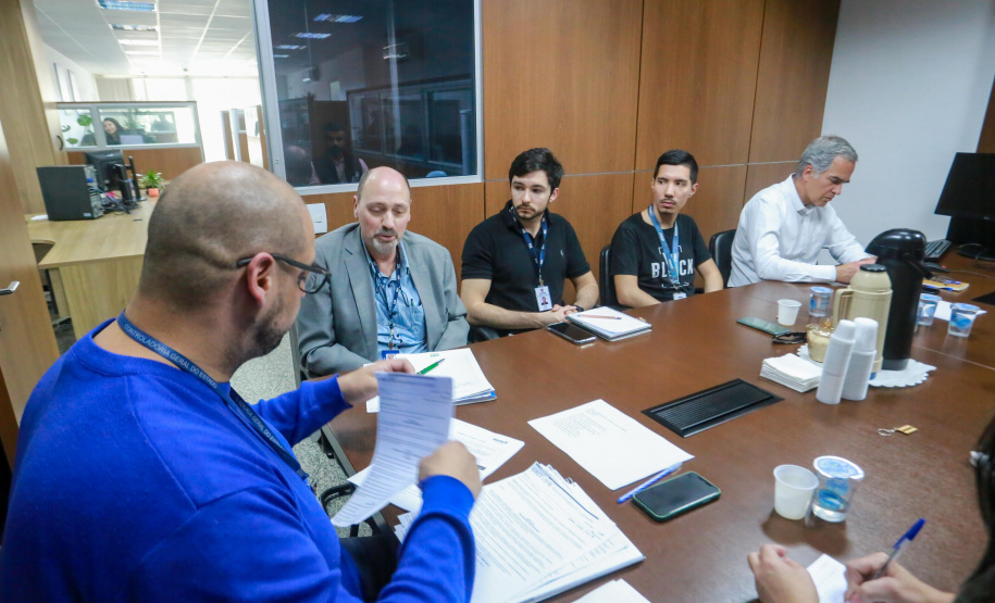 novos agentes de ouvidoria reunidos para treinamento