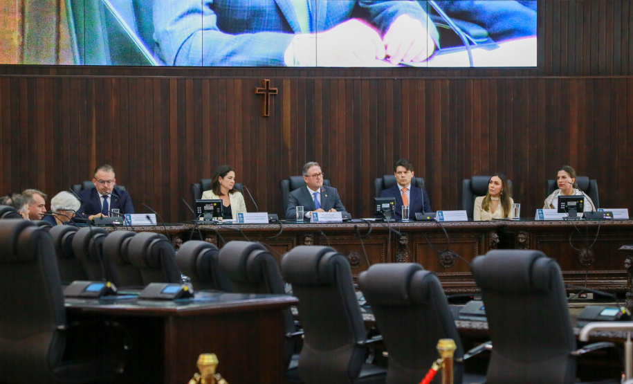 participação da controladora-geral do Estado, Leticia Ferreira da Silva, no II Fórum Internacional de Integridade do TJ PR