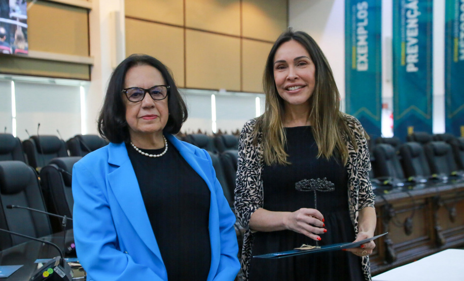 participação da controladora-geral do Estado, Leticia Ferreira da Silva, no II Fórum Internacional de Integridade do TJ PR