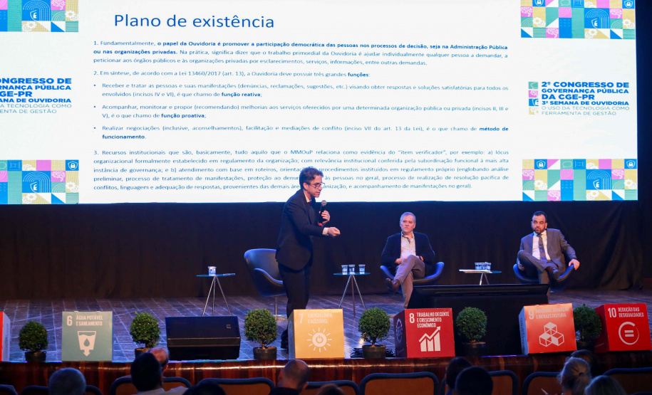Imagens do auditórios e palestrantes do 2 Congresso de Governança Pública da CGE, no Canal da Música.