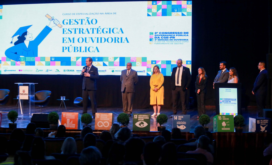 Imagens do auditórios e palestrantes do 2 Congresso de Governança Pública da CGE, no Canal da Música.