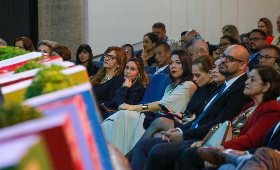 Imagens do auditórios e palestrantes do 2 Congresso de Governança Pública da CGE, no Canal da Música.