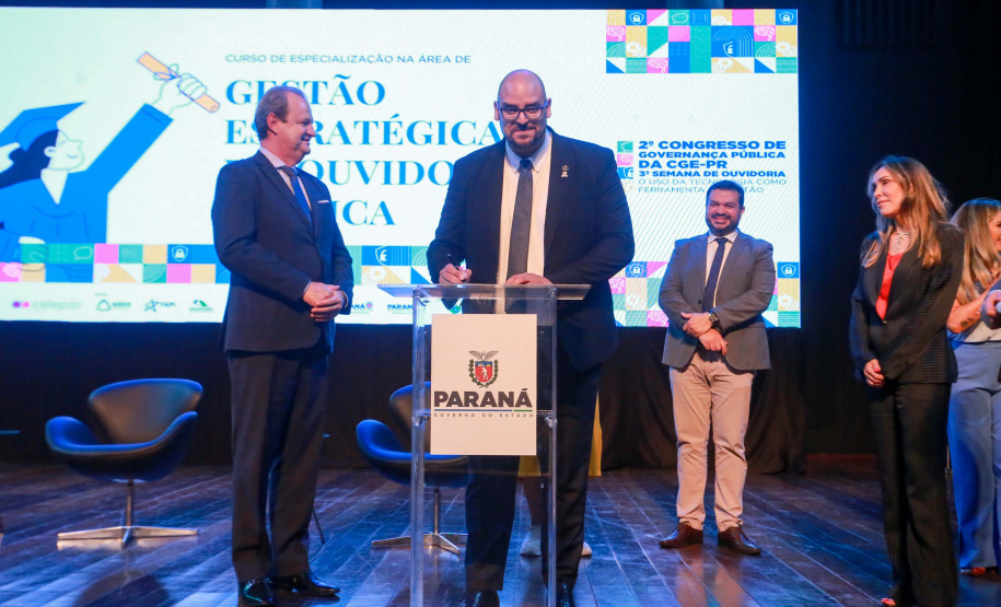 Imagens do auditórios e palestrantes do 2 Congresso de Governança Pública da CGE, no Canal da Música.