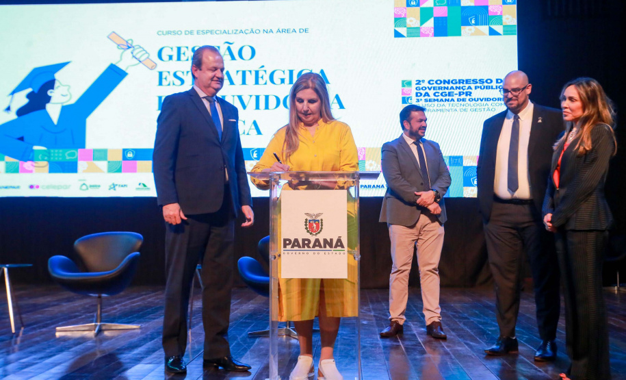 Imagens do auditórios e palestrantes do 2 Congresso de Governança Pública da CGE, no Canal da Música.