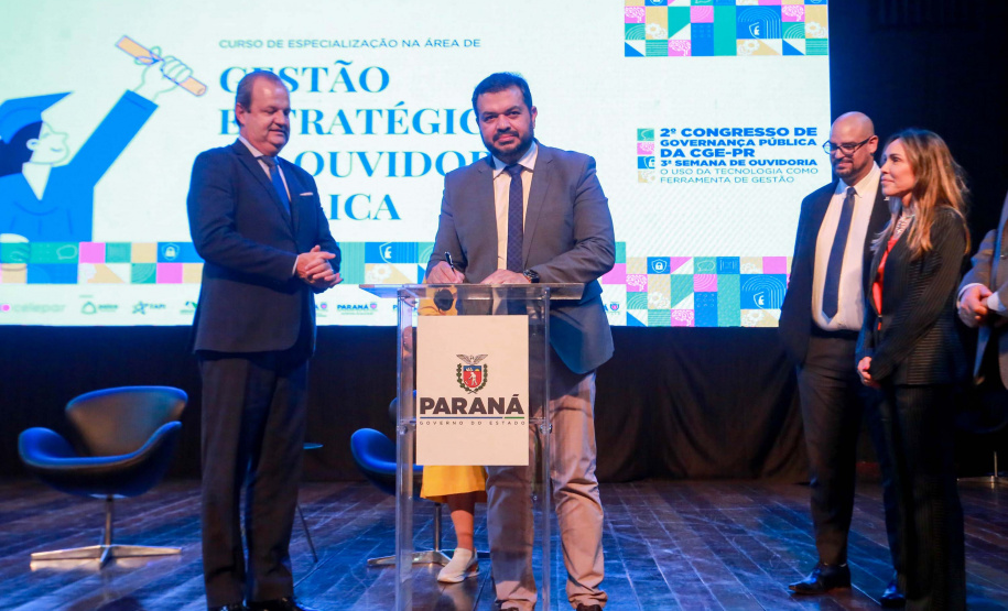 Imagens do auditórios e palestrantes do 2 Congresso de Governança Pública da CGE, no Canal da Música.