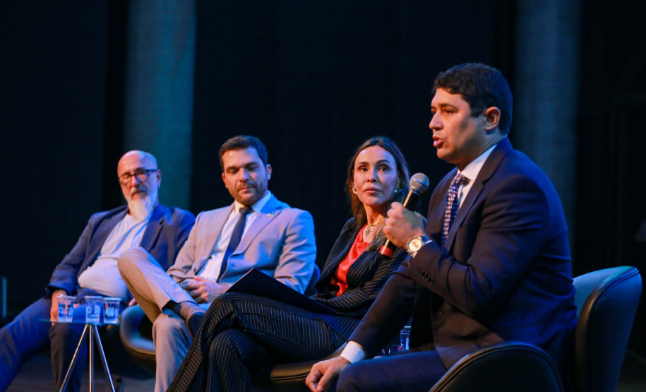 Imagens do auditórios e palestrantes do 2 Congresso de Governança Pública da CGE, no Canal da Música.