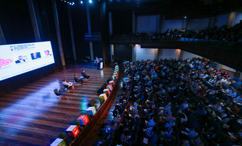 Imagens do auditórios e palestrantes do 2 Congresso de Governança Pública da CGE, no Canal da Música.