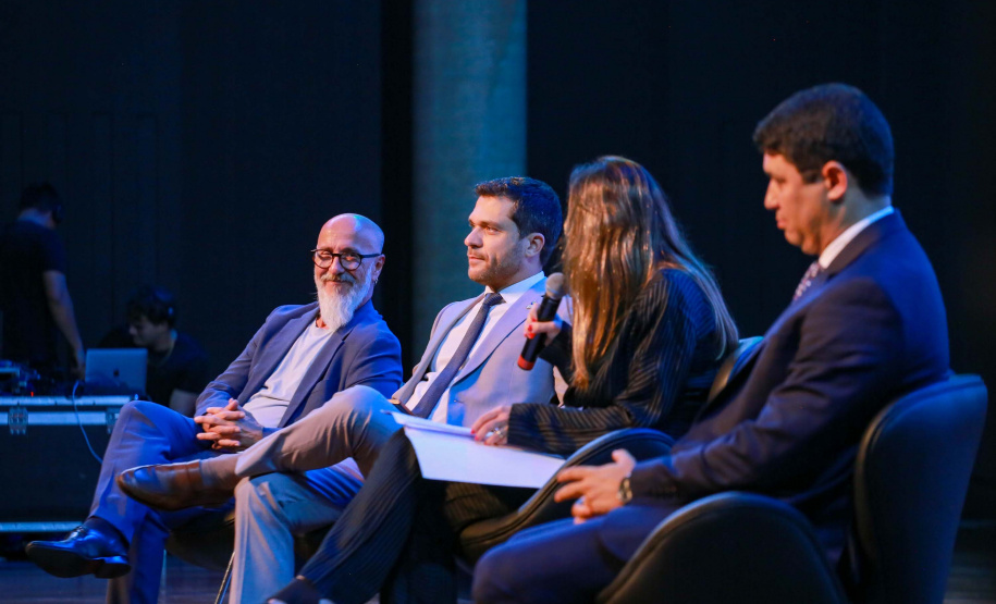 Imagens do auditórios e palestrantes do 2 Congresso de Governança Pública da CGE, no Canal da Música.