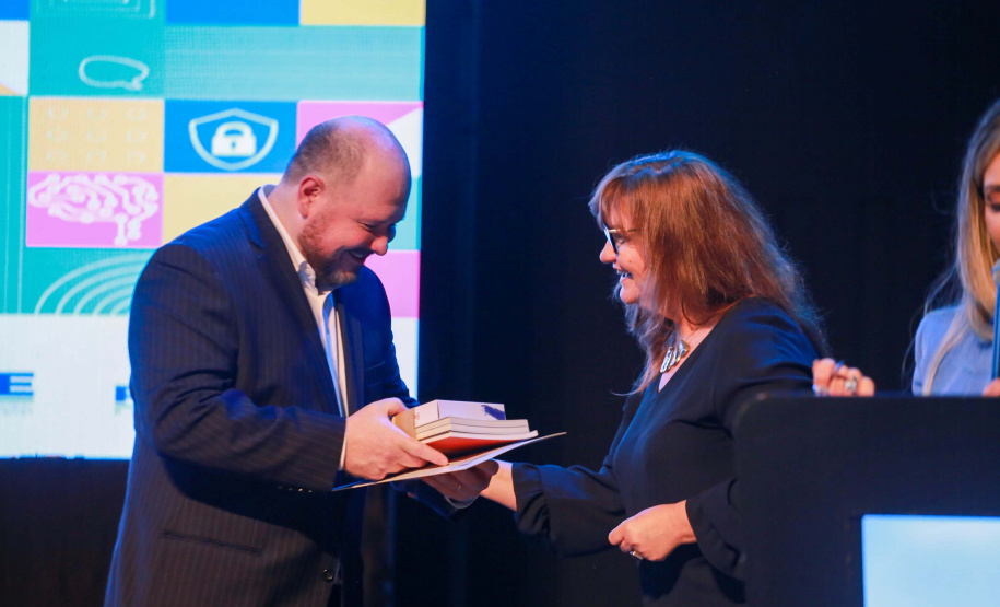 Imagens do auditórios e palestrantes do 2 Congresso de Governança Pública da CGE, no Canal da Música.