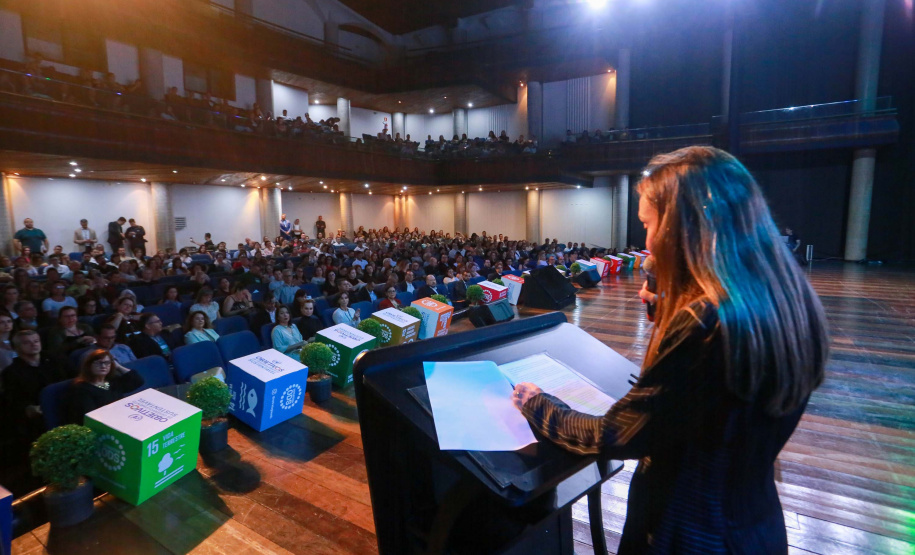 Imagens do auditórios e palestrantes do 2 Congresso de Governança Pública da CGE, no Canal da Música.