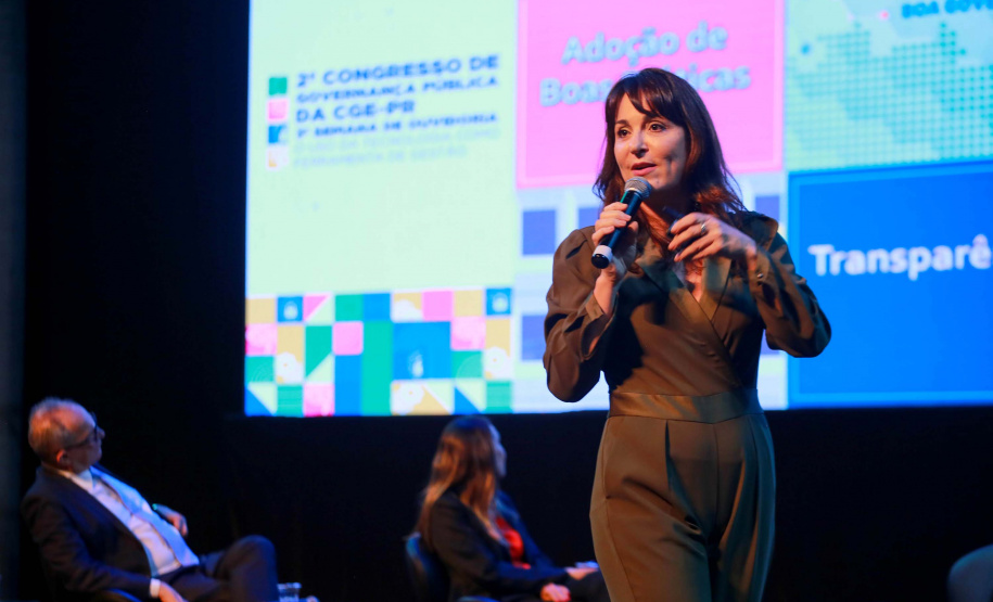 Imagens do auditórios e palestrantes do 2 Congresso de Governança Pública da CGE, no Canal da Música.