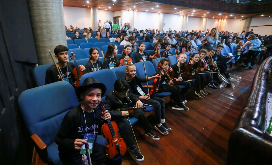 Imagens do segundo dia do 2° Congresso de Governança da CGE-PR, realizado no Canal da Música.