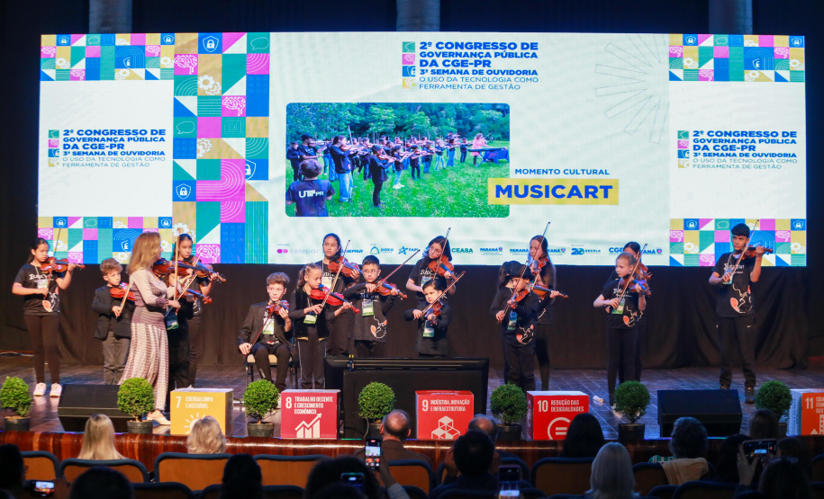 Imagens do segundo dia do 2° Congresso de Governança da CGE-PR, realizado no Canal da Música.