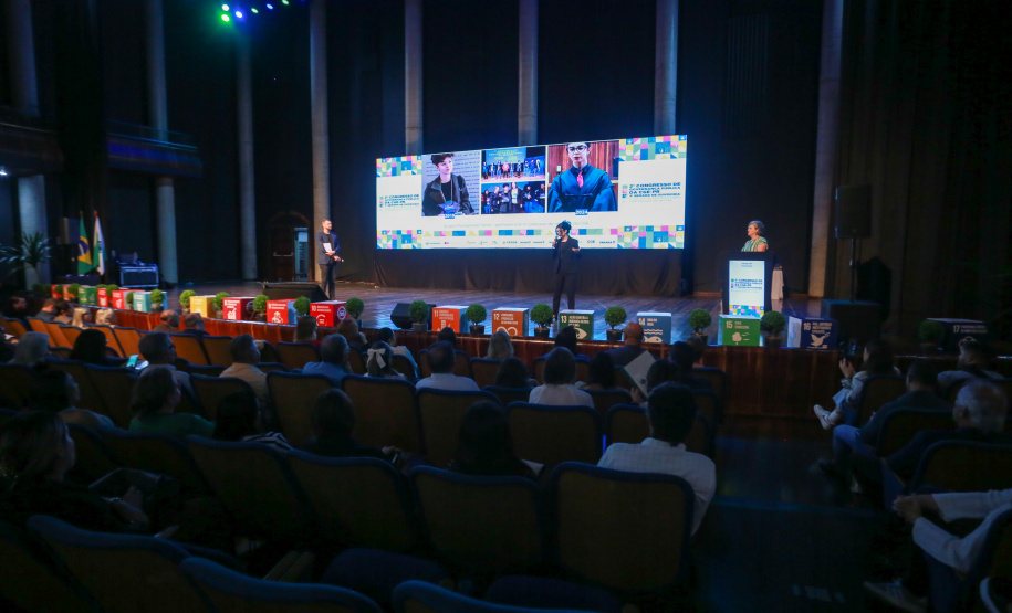 Imagens do segundo dia do 2° Congresso de Governança da CGE-PR, realizado no Canal da Música.