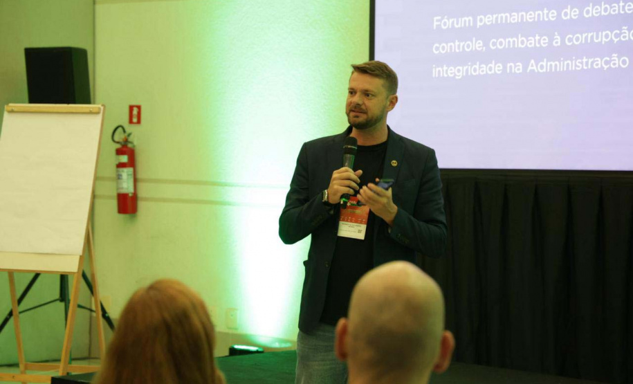 Reunião do controla parana no evento mais cidades