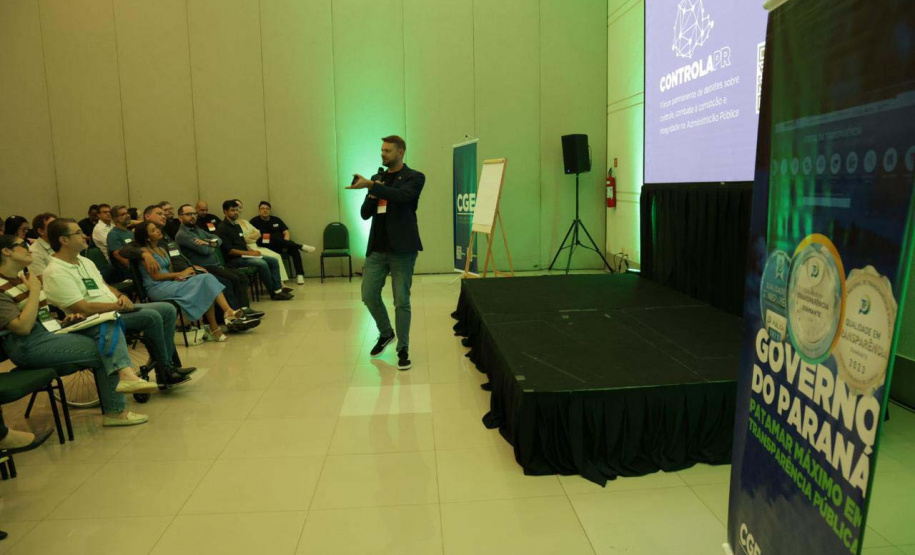 Reunião do controla parana no evento mais cidades