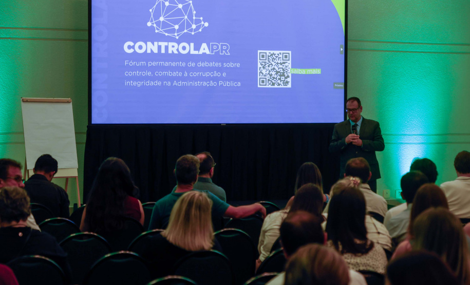 Reunião do controla parana no evento mais cidades