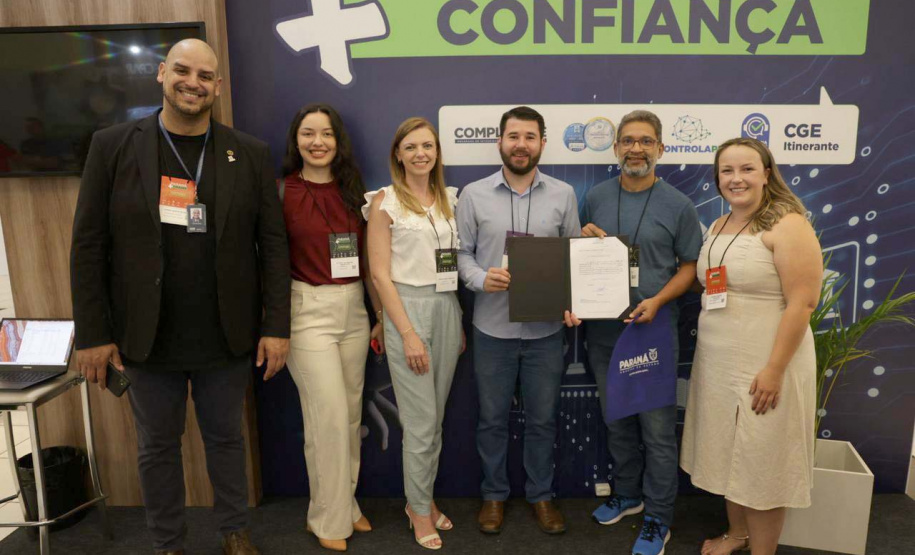 Reunião do controla parana no evento mais cidades