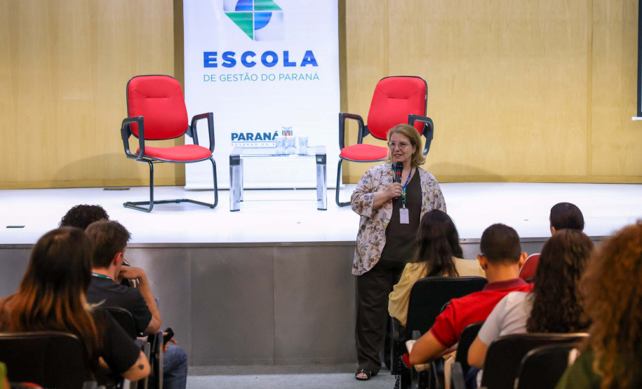 auditório cheio para a palestra de enfrentamento ao assédio