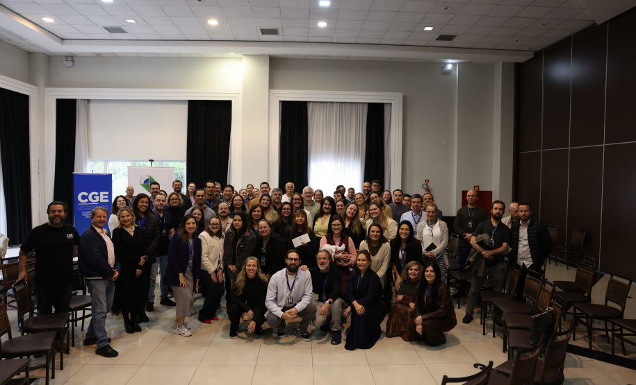 servidores da CGE assistem palestra