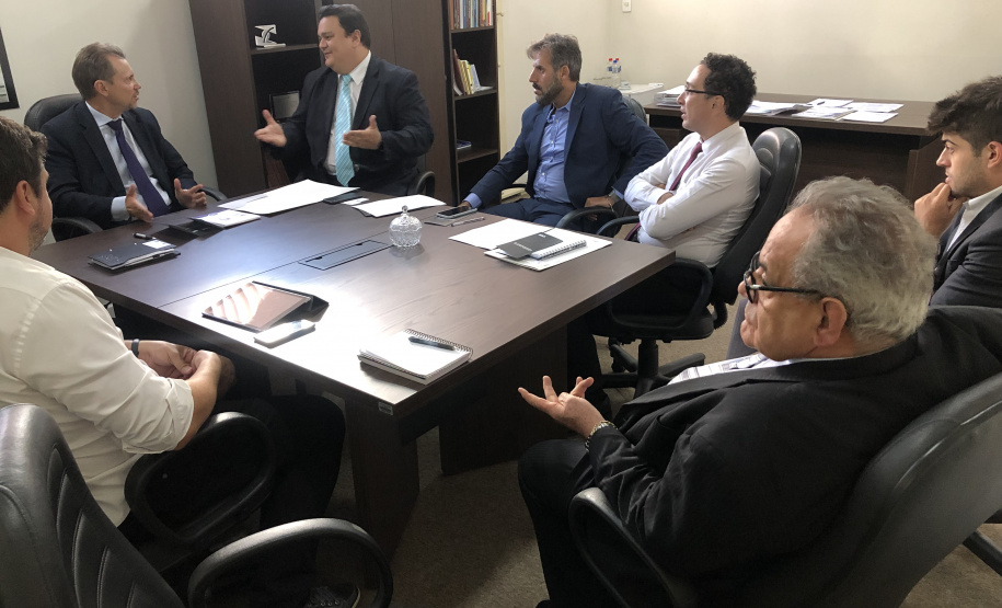 Termo de cooperação entre CGE e Junta Comercial